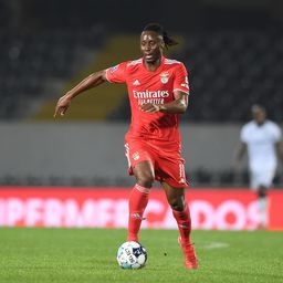 Mercado: Benfica oficializa saída de Meité