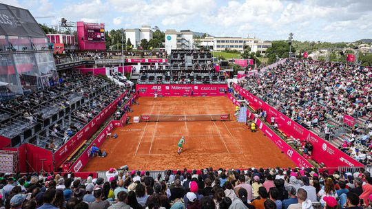 Estoril Open: último jogo do dia suspenso até terça-feira devido à chuva