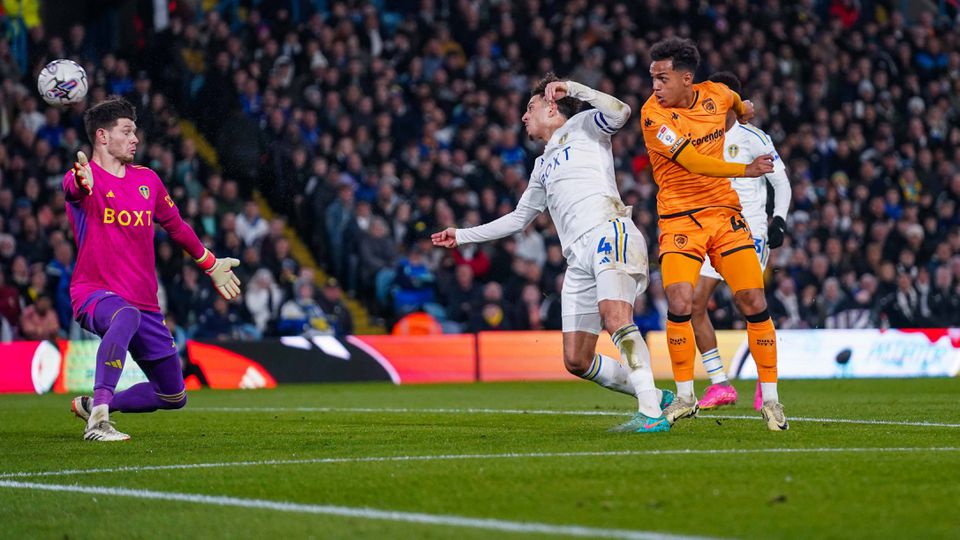 Golo de Fábio Carvalho não evita derrota do Hull em casa do Leeds (vídeo)