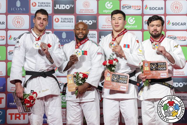 Jorge Fonseca volta a ser ouro em Antalya