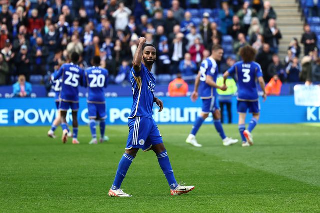 Leicester regressa às vitórias e à liderança do Championship