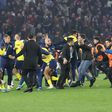 Trabzonspor castigado com seis jogos à porta fechada