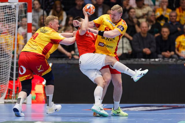 Liga Europeia: Benfica escorrega à porta dos 'quartos'