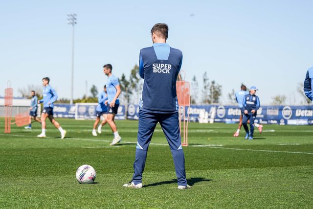 Martín Anselmi já pensa no Benfica