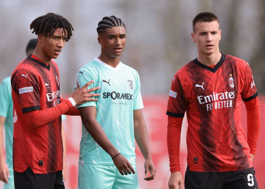 Jónatas Noro jogou três vezes pela equipa principal arsenalista