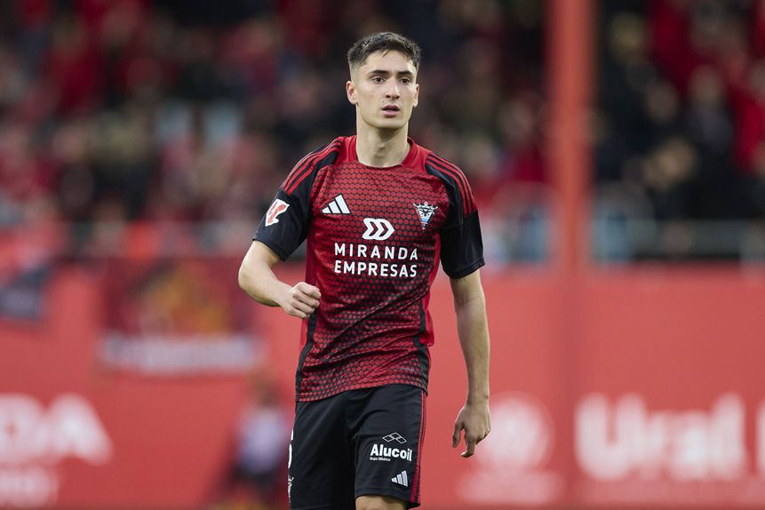 Jon Gorrotxategi está emprestado ao Mirandés