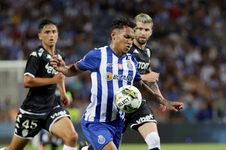 Gabriel Veron voltou a Portugal, após sucessivos empréstimos a clubes brasileiros. Empréstimo ao Nacional da Madeira não contempla cláusula de compra. (Foto: A BOLA)