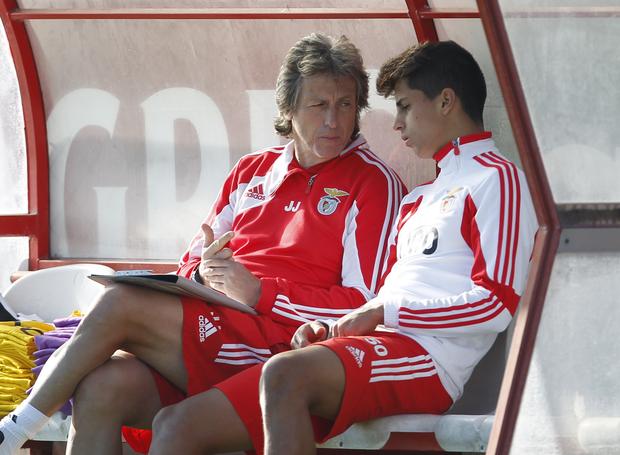 Jorge Jesus e João Cancelo em 2012 - Foto: A BOLA