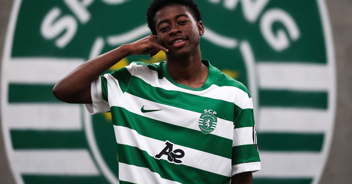 Estefânio Rúben assina contrato profissional com o Sporting