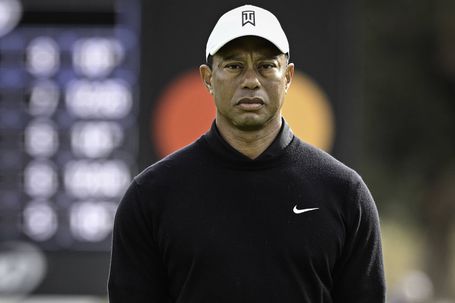Tiger Woods faz pausa na carreira para receber tratamento