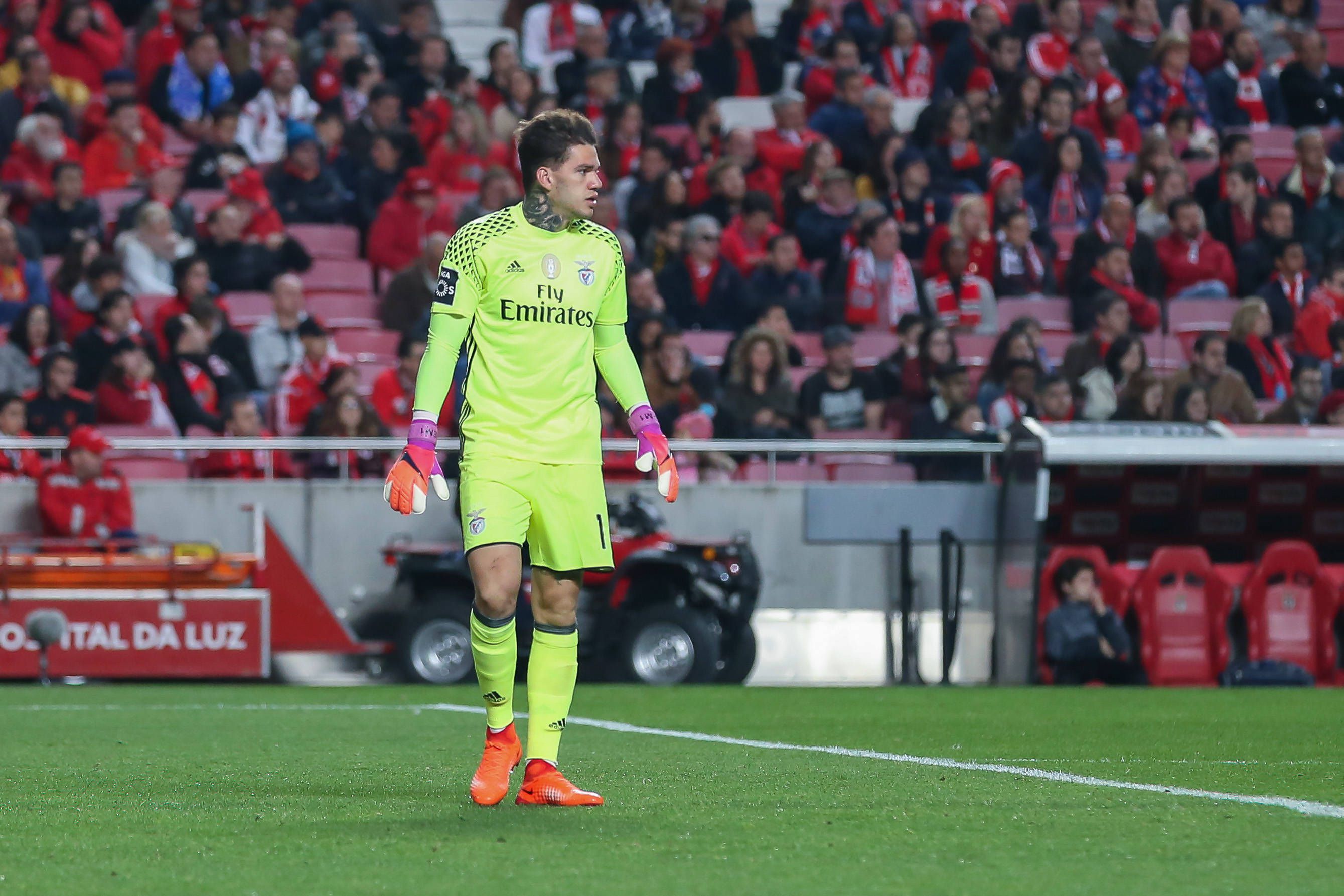 Éderson vendido ao Manchester City por €40M em 2017/18