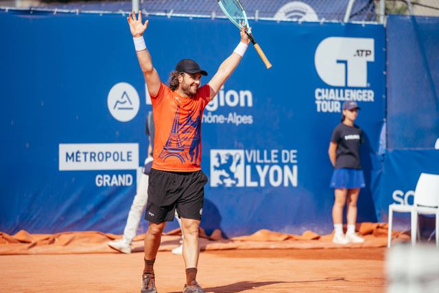 O argentino Trungelliti celebra a chegada ao top 100 em Marrocos. IMAGO