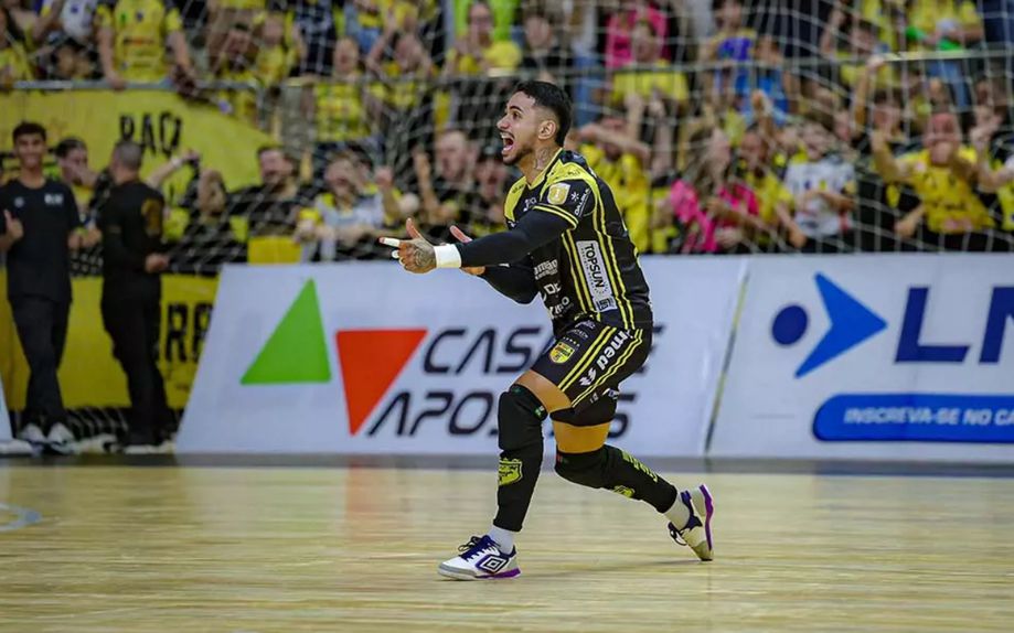 Nicolas Souza, guarda-redes do Jaraguá - Foto: LNF