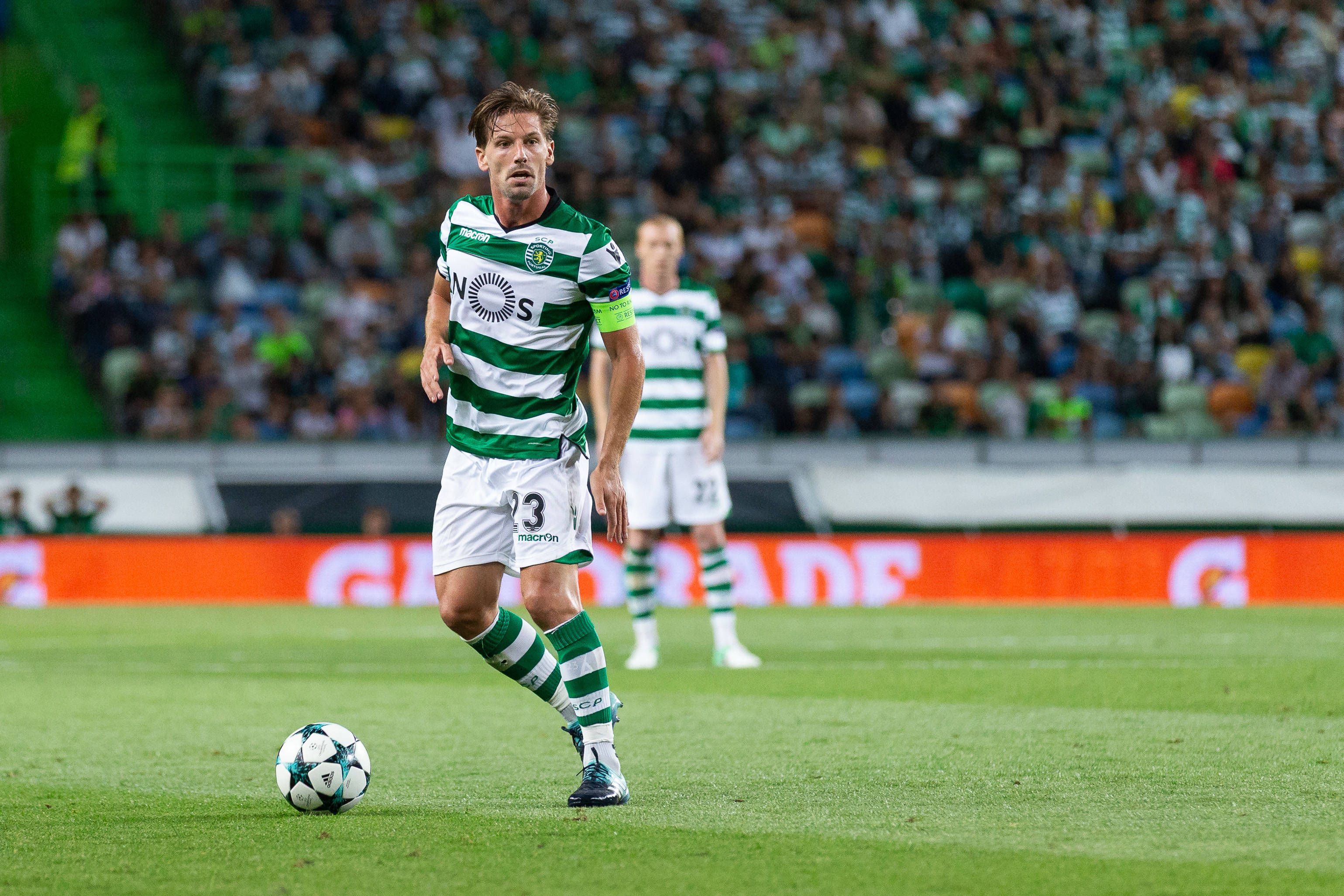 Adrien Silva ao Leicester por €20,5M em 2017/18