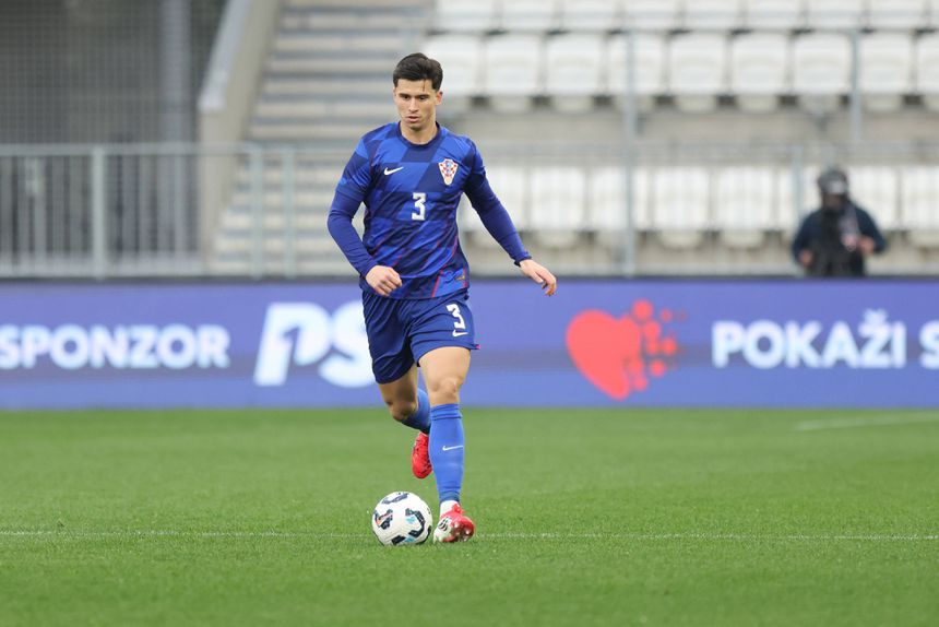 Prpic em ação pelos sub-21 croatas frente à Turquia