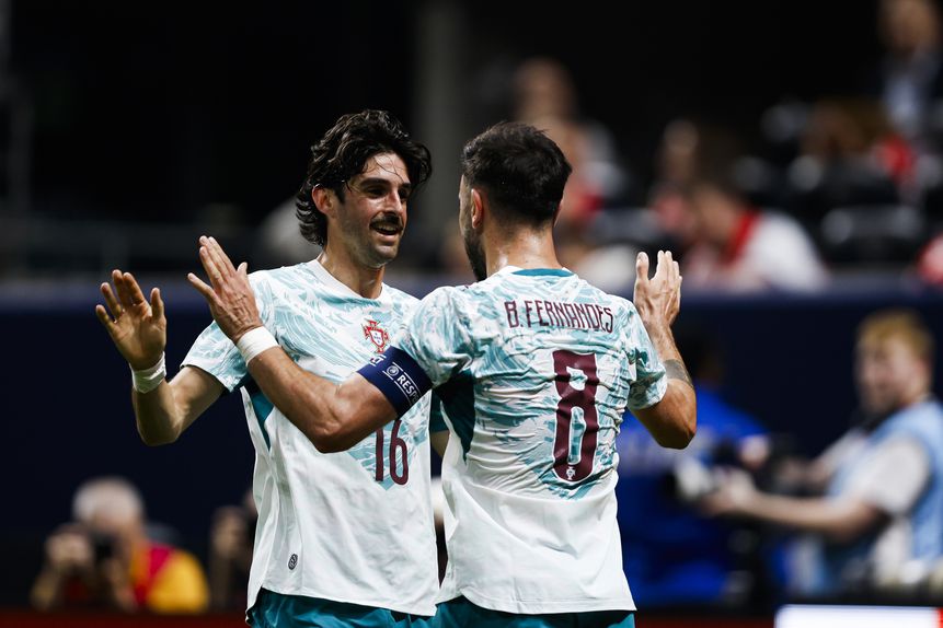 Francisco Trincão e Bruno Fernandes  (Foto: FPF)