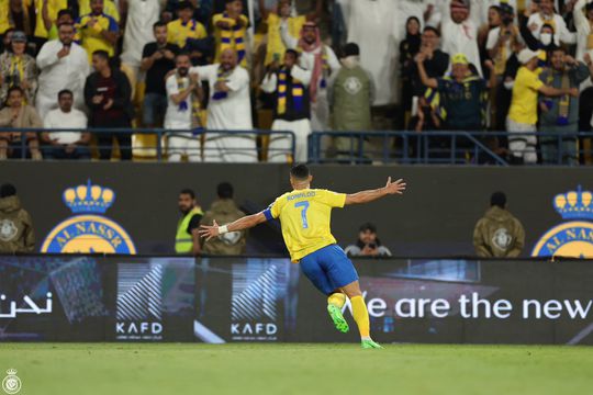 'Bis' de Ronaldo conduz Al Nassr à final da Taça contra Jorge Jesus