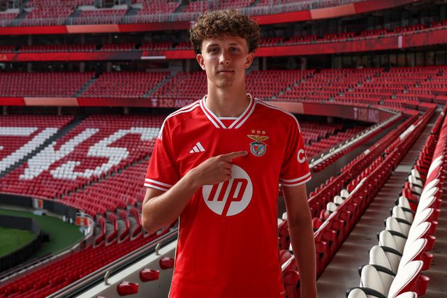 Benfica segura promessa para a defesa