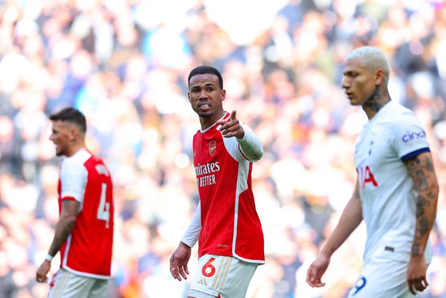 O curioso pedido de desculpa de Richarlison a Gabriel Magalhães