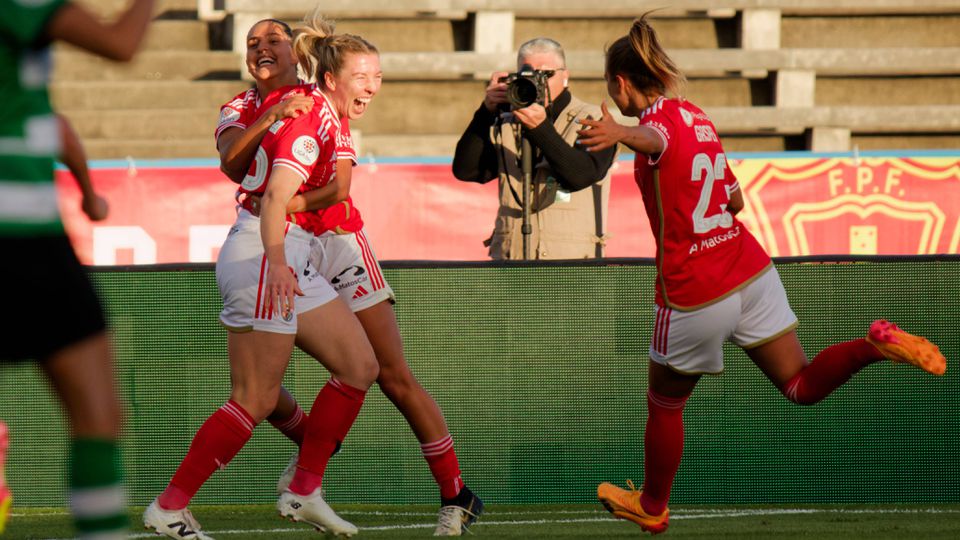 Benfica vence em Valadares...e agora aguarda pelo Sporting