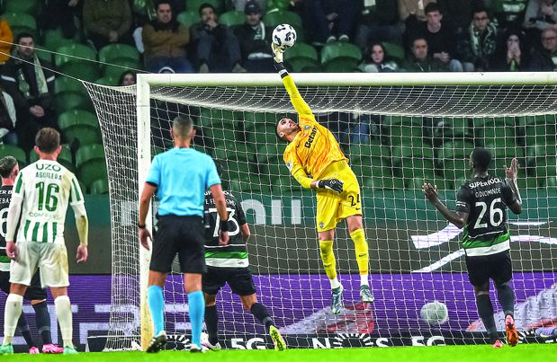 Rui Silva leva 20 jogos de leão ao peito, em três competições, soma 1710 minutos em campo, sofreu 15 golos, viu um cartão amarelo