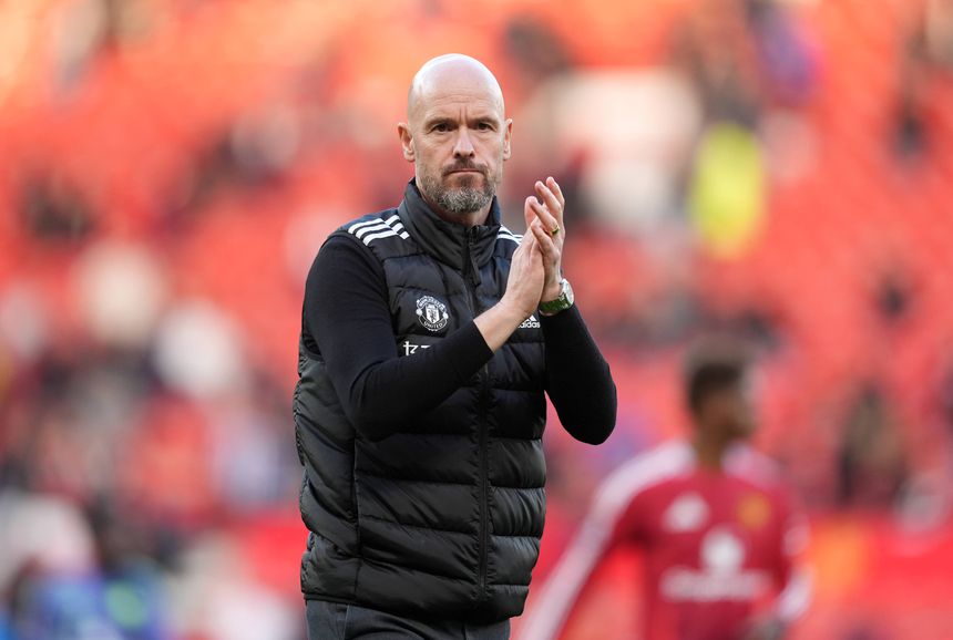 Erik Ten Hag a agradecer o apoio dos adeptos em Old Trafford