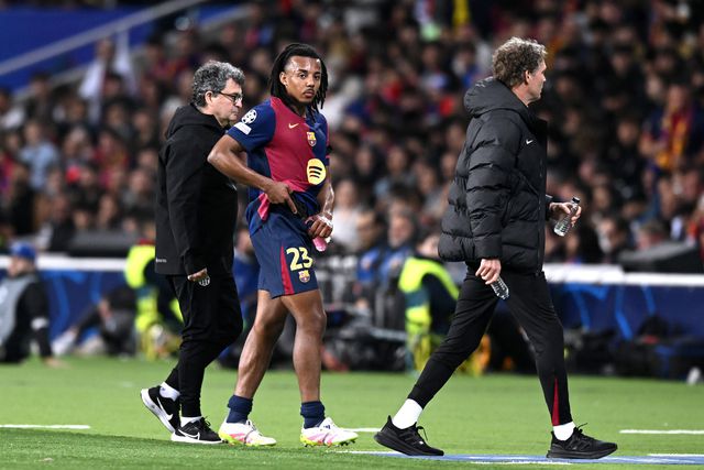 Koundé falha a segunda mão das 'meias' da Champions