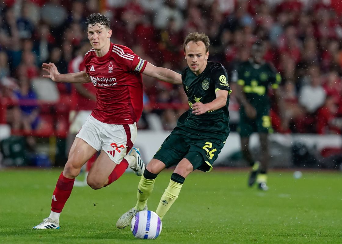Premier League: Brentford foi melhor e Forest está em queda