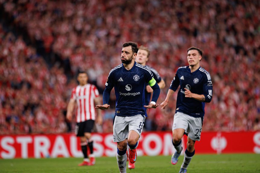 Bruno Fernandes a celebrar o primeiro de dois golos em Bilbao
