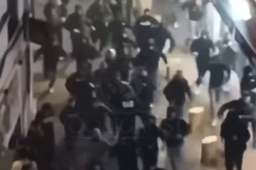 Batalha campal entre ultras do Betis e da Fiorentina (vídeos)