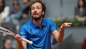 Medvedev cai em Madrid