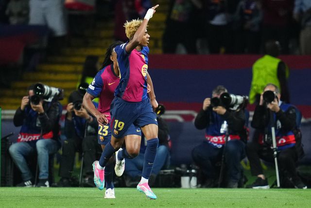 Yamine Lamal esteve em destaque no empate a três golos entre Barcelona e Inter