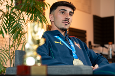 Um guardião goleador que levou Portugal ao topo da Europa: «Foi um feito histórico»
