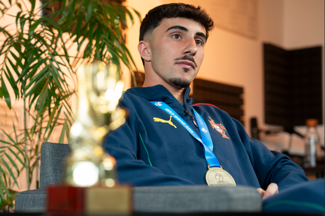 Um guardião goleador que levou Portugal ao topo da Europa: «Foi um feito histórico»