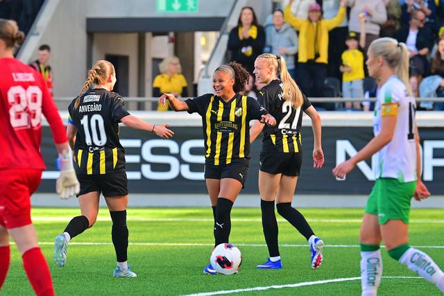 Felicia Schroder fez um hat trick na final