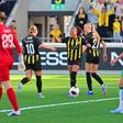 Felicia Schroder fez um hat trick na final