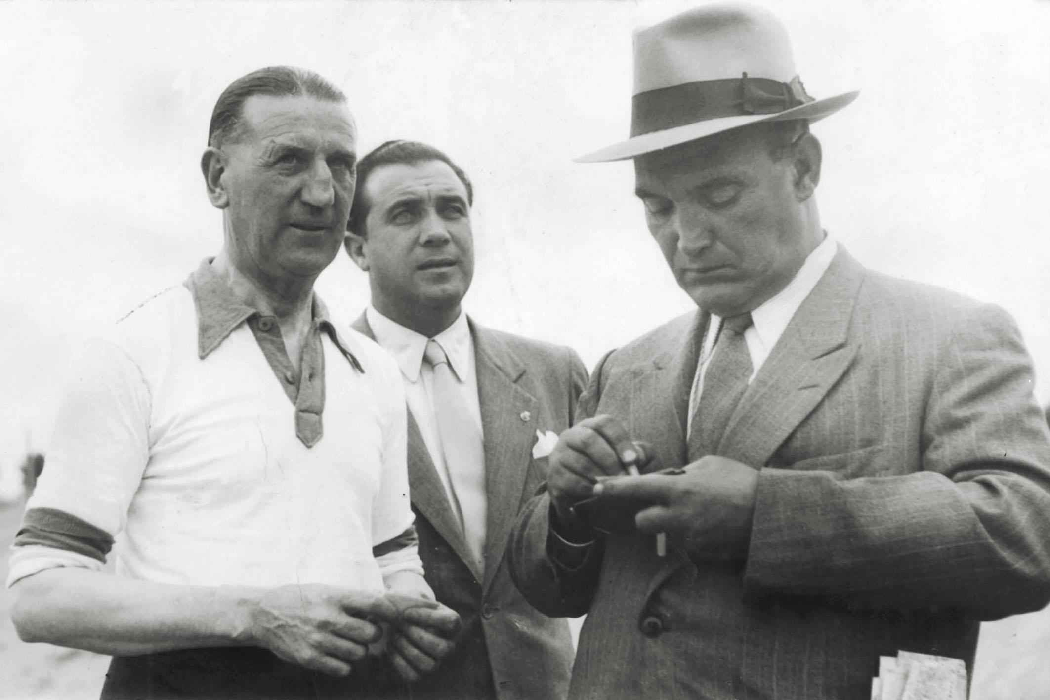 Robert Kelly (Inglaterra, à esquerda), Sporting (1946/47)