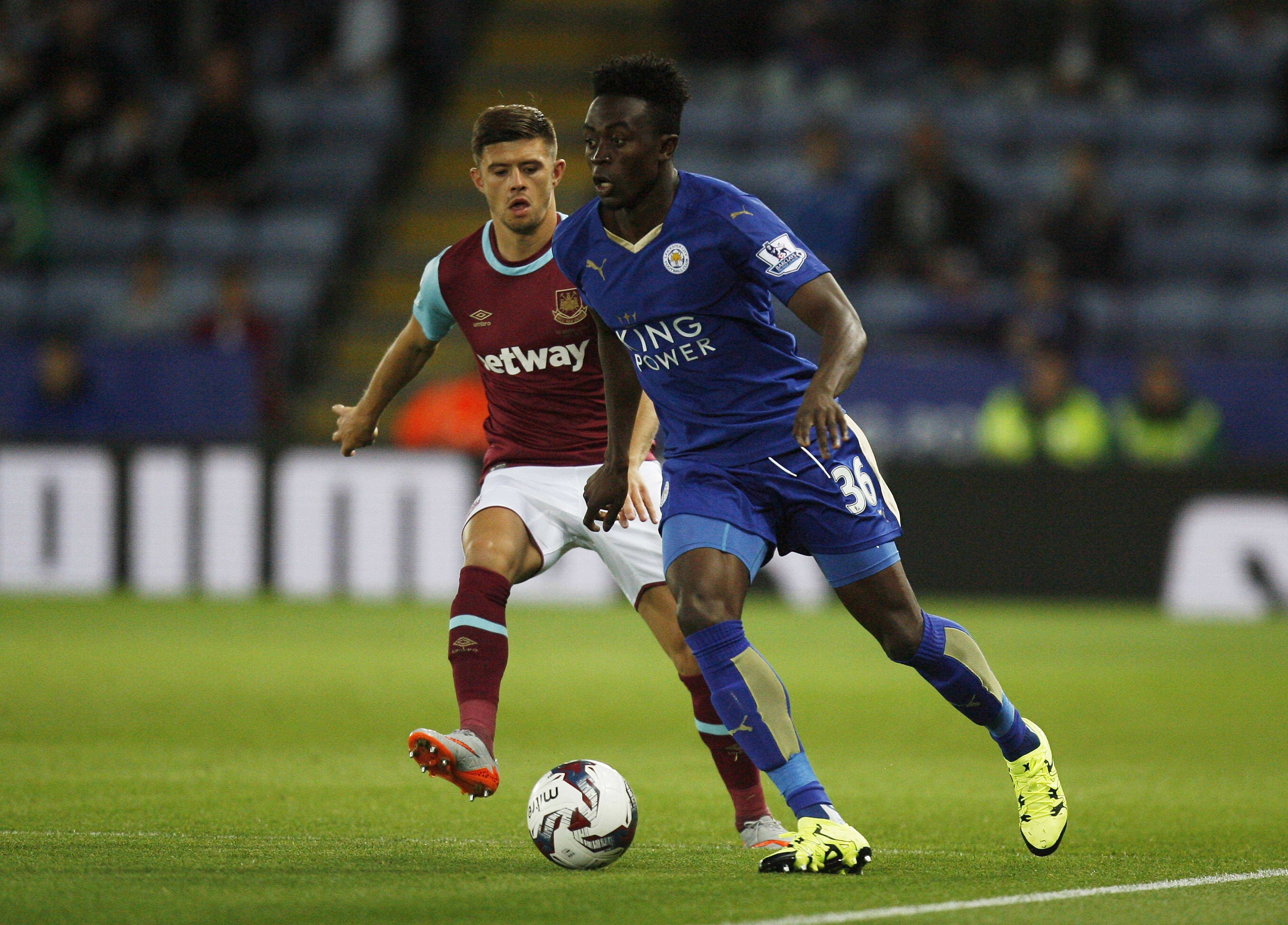 Joe Dodoo representa atualmente o Alfreton Town, que compete nas divisões inferiores de Inglaterra (Nations League)
