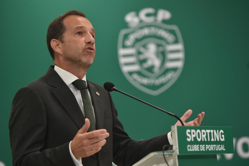 O presidente do Sporting, Frederico Varandas, não vai estar na AG, representam os leões a assessora executiva da administração, Patrícia Lopes, e o assessor jurídico da SAD, Amândio Novais. - Foto: Miguel Nunes