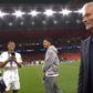 Vídeo: Bellingham 'cravou' Mourinho para tirar foto com... a mãe