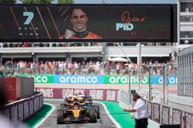Piastri vence GP de Espanha, mas corrida foi de Verstappen