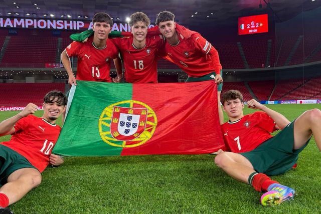 Os cinco dragões campeões europeus pelos sub-17 de Portugal