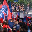 Dos discursos de Macron ao mortal de João Neves: o dia de festa do PSG