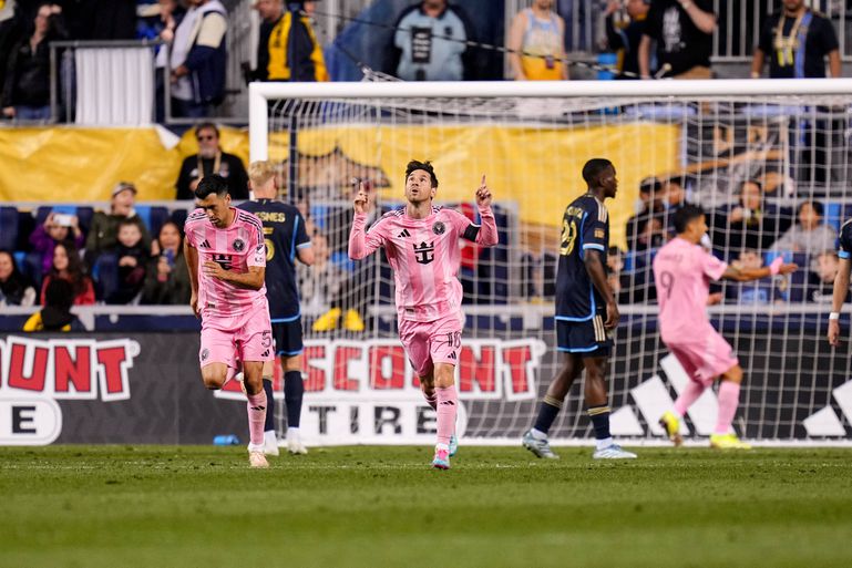 Messi brilha com dois golos e duas assistências na goleada do Inter Miami