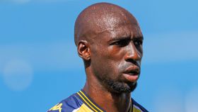 Mercado: Mangala não renova e haverá novidades na defesa do Estoril