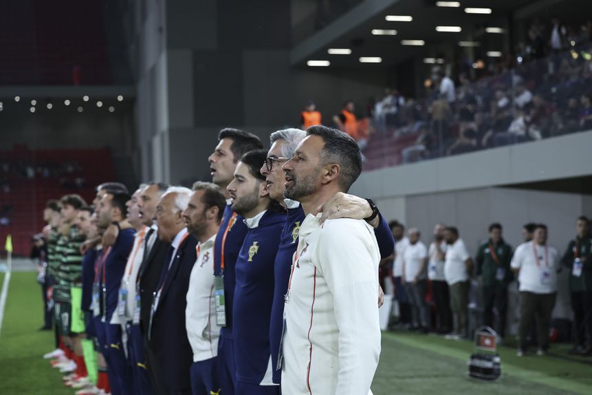 Bino Maçães, selecionador de Portugal sub-17 - Foto: FPF