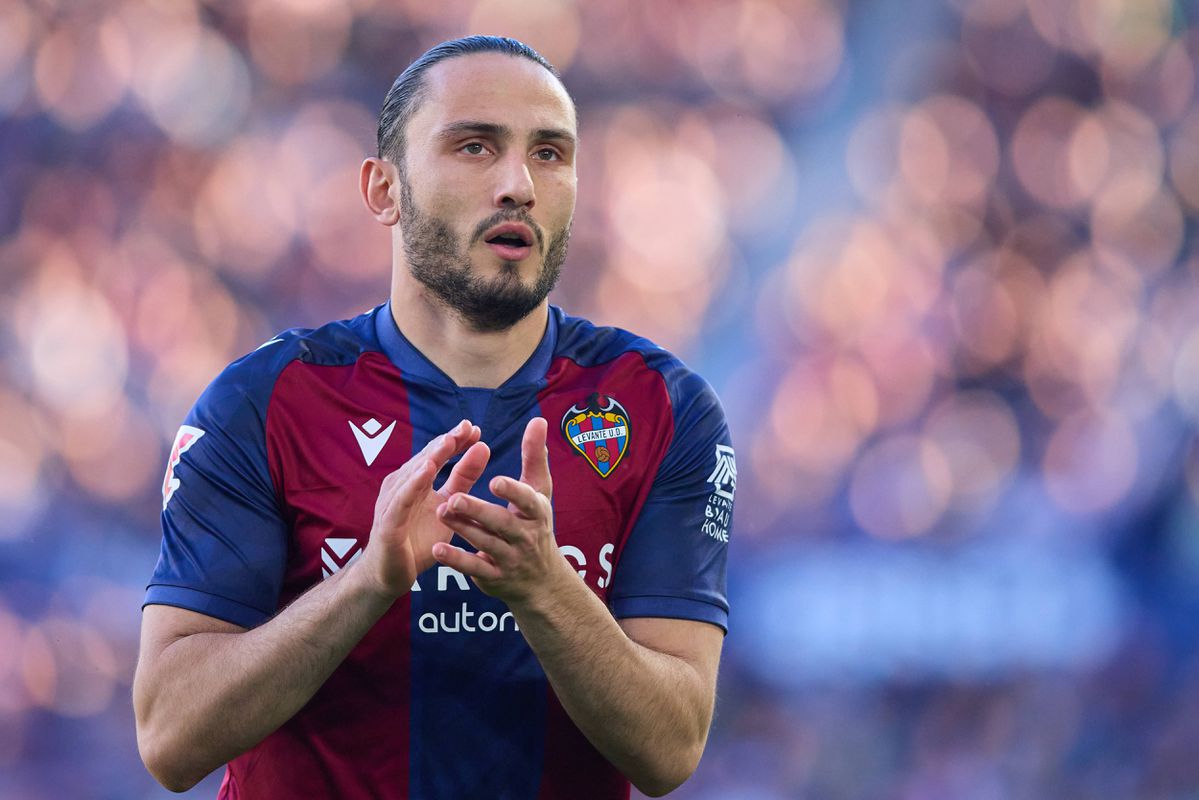 Sporting: Kochorashvili ovacionado na despedida do Levante (vídeo)