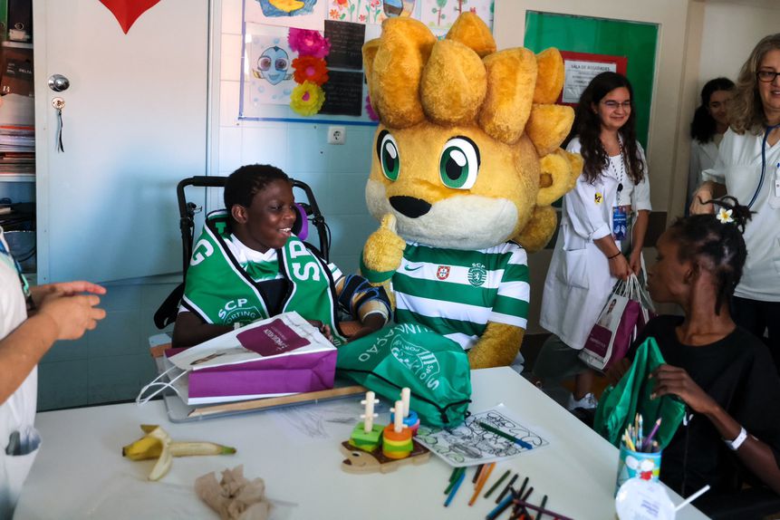 Jubas distribuiu presentes a crianças hospitalizadas