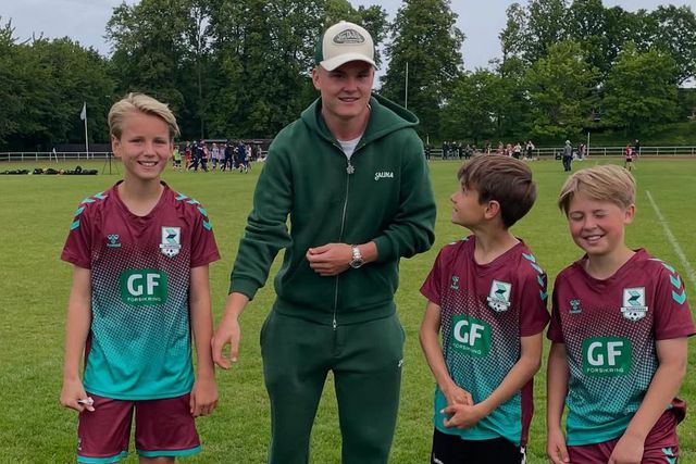 Harder esteve no campo do FC Rudersdal onde começou a jogar futebol