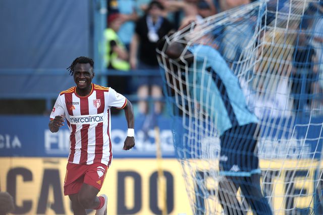 Aves SAD empata em Vizela e agarra último lugar na Liga 2025/26